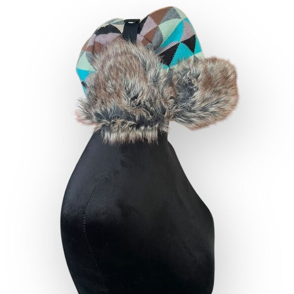 Pistil Women's Multicolor Knit & Faux Fur Lined Trapper Ear Flap Hat One Size - Picture 3 of 12